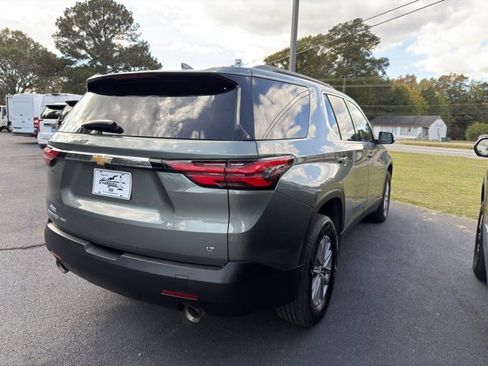 Used 2023 Chevrolet Traverse LT w/ LPO, Floor Liner Package image 4