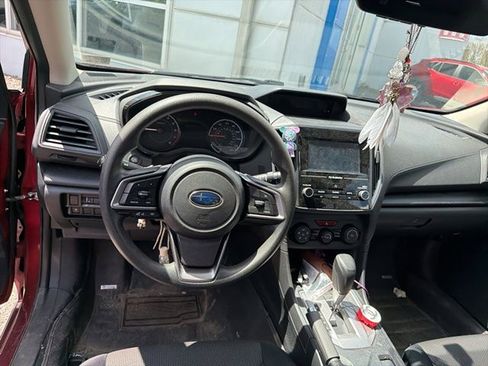 Used 2018 Subaru Crosstrek 2.0i AWD/4WD image 2