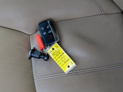 Used 2016 Land Rover LR4 HSE LUX image 59