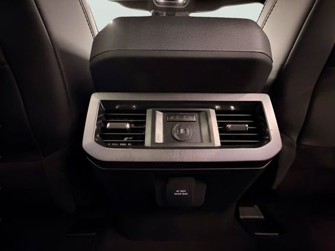 Used 2025 Ford F250 Platinum w/ FX4 Off-Road Package AWD/4WD image 19