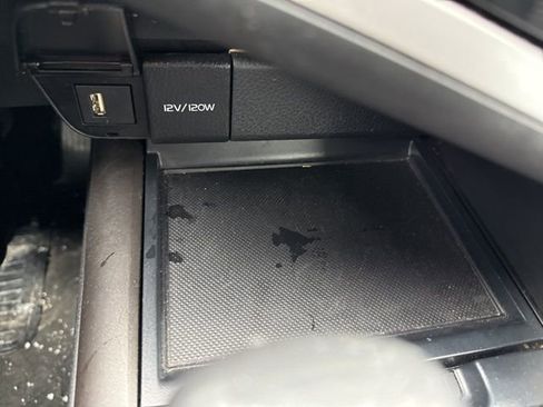 Used 2023 Toyota Camry SE image 17