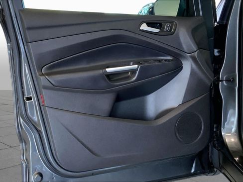 Used 2019 Ford Escape SE FWD image 22