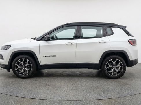 Used 2025 Jeep Compass Limited AWD/4WD image 5