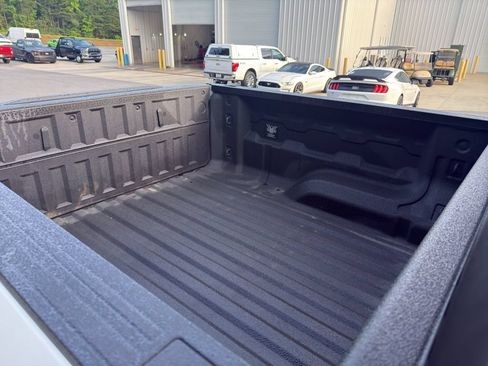 Used 2024 GMC Canyon AT4 w/ Technology Package AWD/4WD image 20
