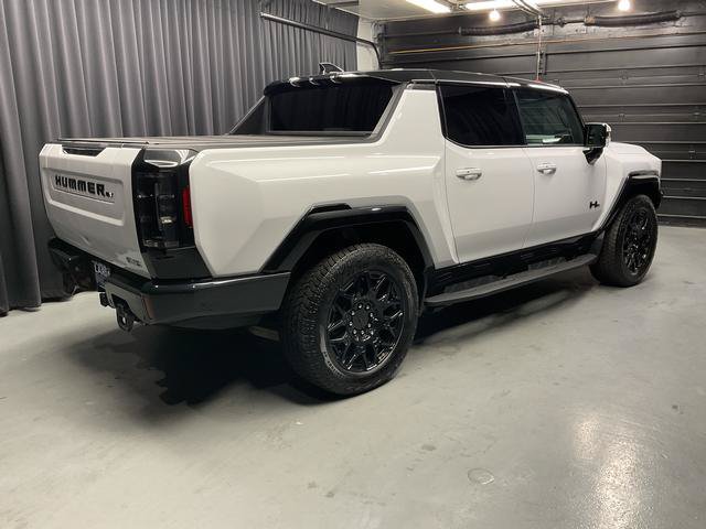 Used 2025 GMC Hummer EV 3X w/ LPO, Dark Essentials Package AWD/4WD image 9