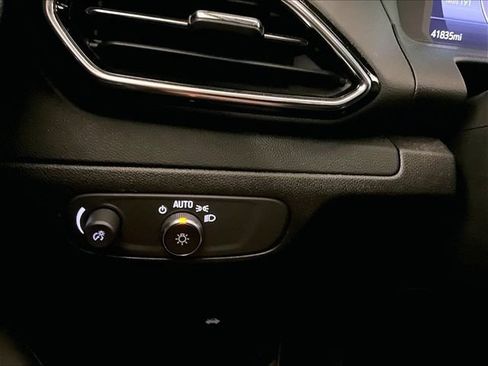 Used 2023 Chevrolet Bolt EUV LT w/ Driver Confidence Package FWD image 30