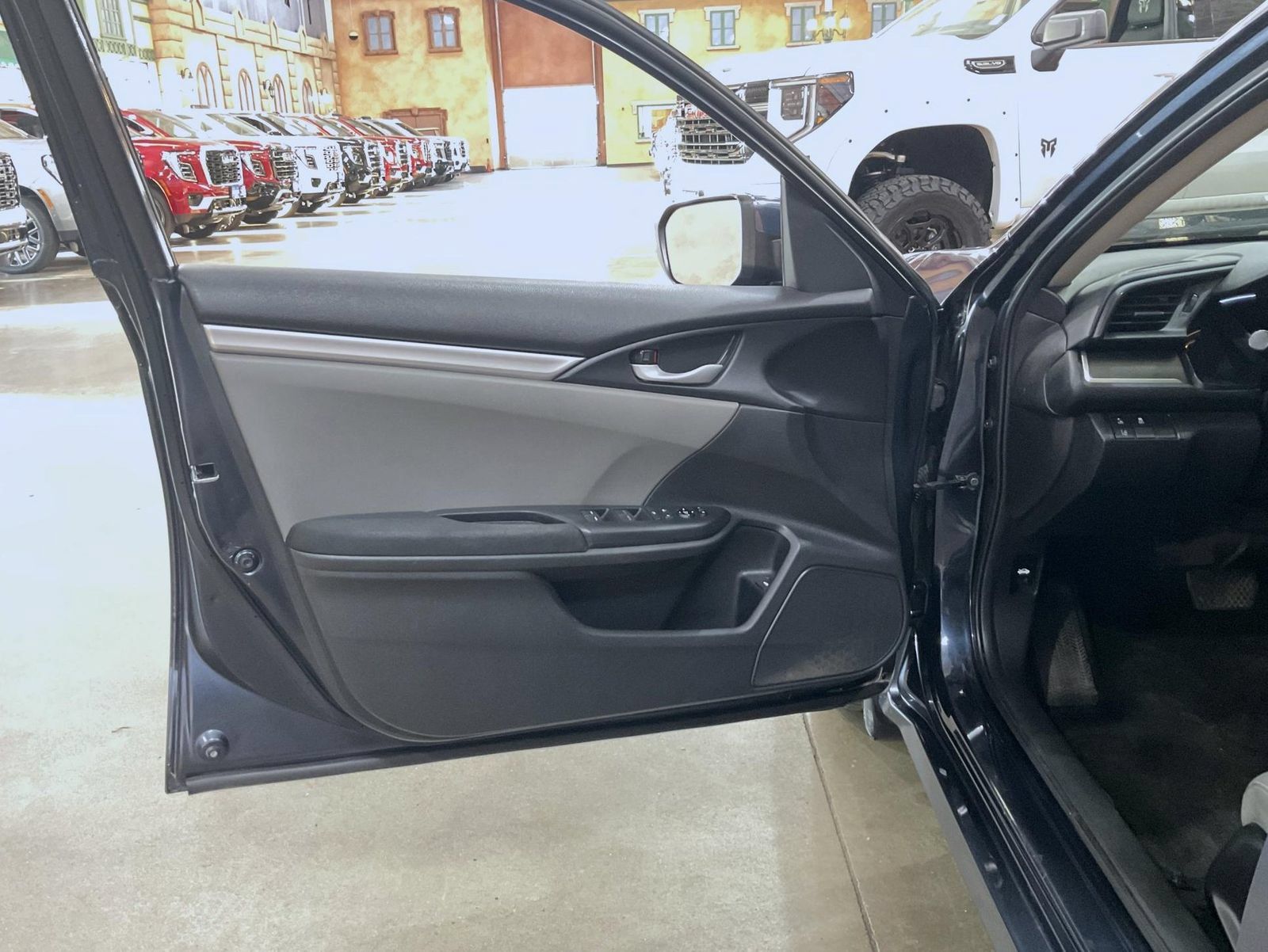 Used 2019 Honda Civic LX image 9
