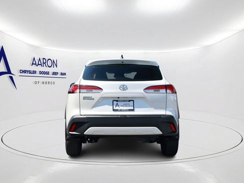 Used 2025 Toyota Corolla Cross L FWD image 5