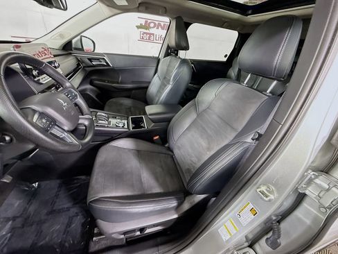 Used 2024 Mitsubishi Outlander SE Black Edition AWD/4WD image 27