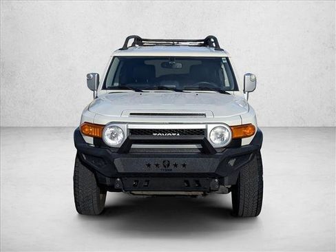 Used 2014 Toyota FJ Cruiser 4WD image 2