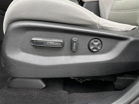 Used 2018 Honda CR-V EX image 10