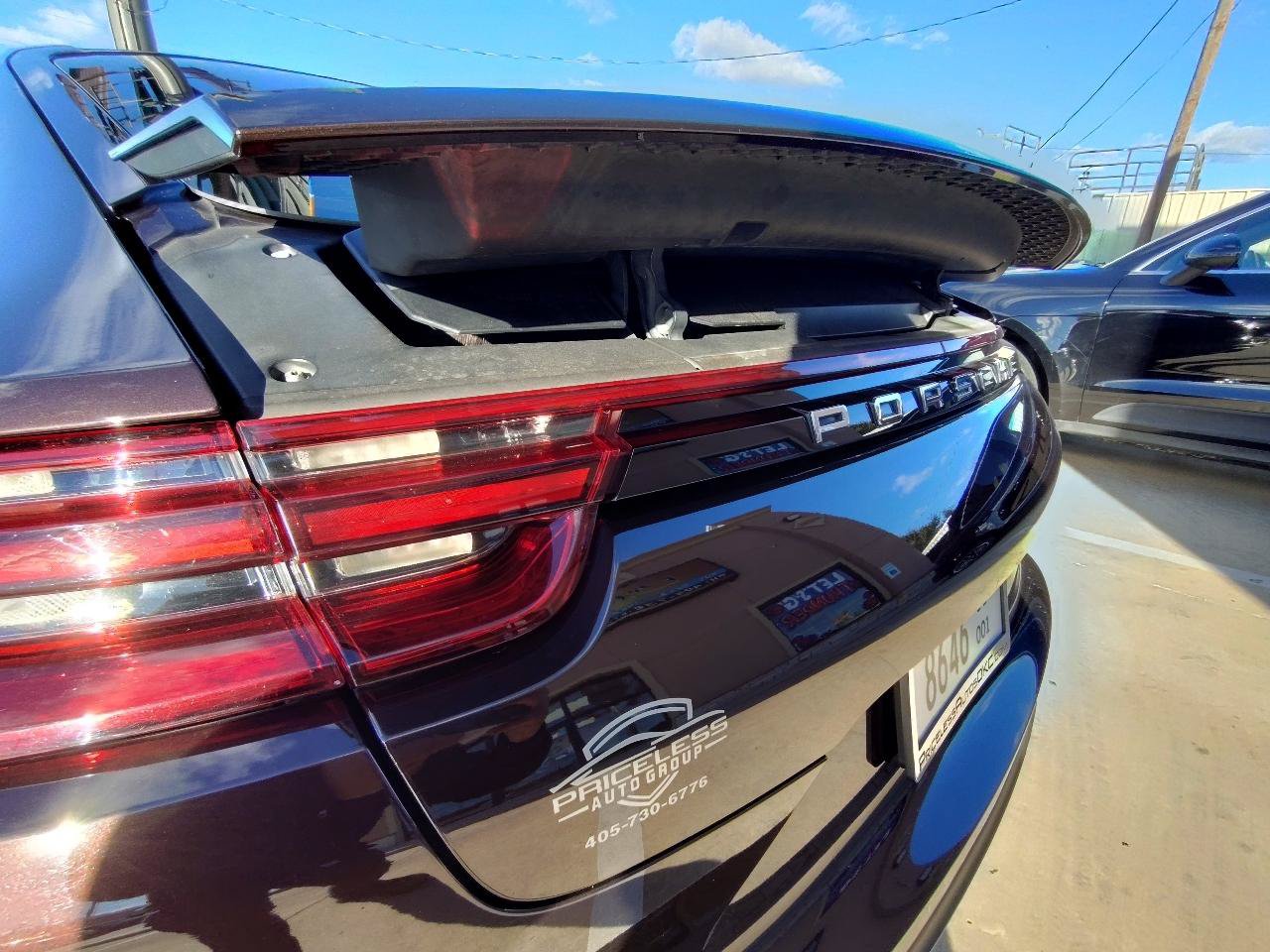 Used 2018 Porsche Panamera RWD image 50