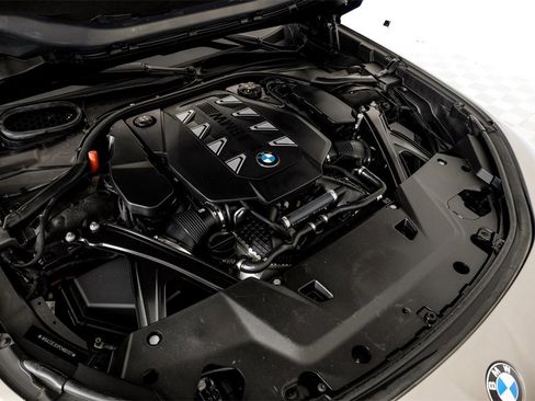 Used 2023 BMW 760i xDrive w/ Executive Package image 54