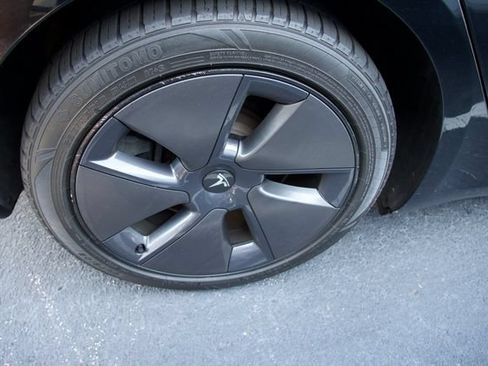 Used 2019 Tesla Model 3 Long Range AWD/4WD image 10