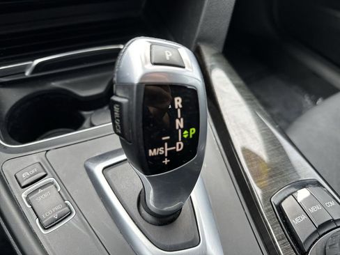 Used 2018 BMW 320i xDrive 320i xDrive image 18