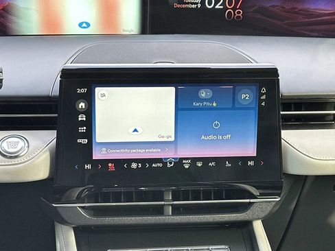 Used 2024 Lincoln Nautilus Reserve image 12