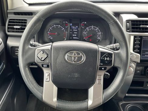 Used 2022 Toyota 4Runner SR5 AWD/4WD image 12
