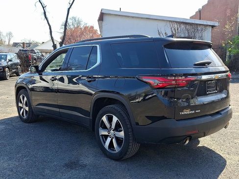 Used 2023 Chevrolet Traverse LT w/ LT Premium Package image 5