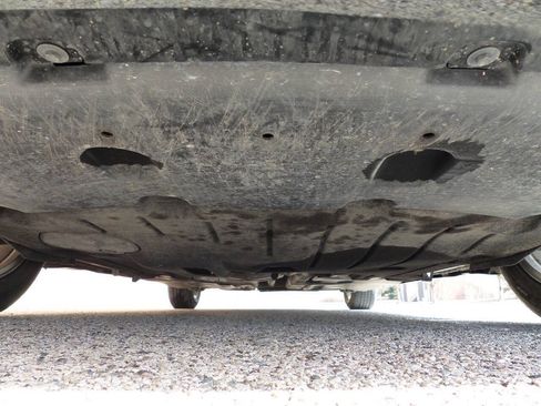 Used 2020 Chrysler Pacifica Touring w/ Tire & Wheel Group FWD image 14