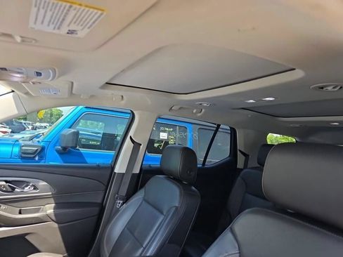 Used 2021 Chevrolet Traverse Premier w/ Redline Edition AWD/4WD image 8