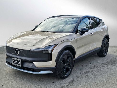 New 2026 Volvo EX30 Cross Country Ultra image 7