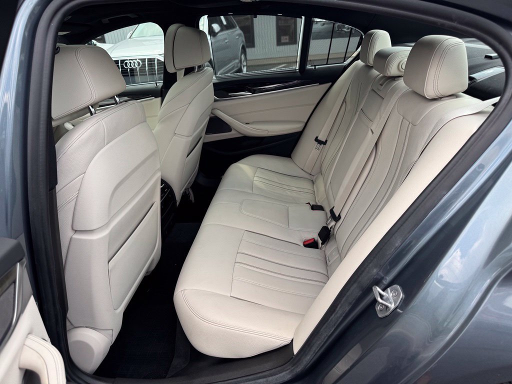 Used 2019 BMW 530i xDrive w/ Executive Package AWD/4WD image 18