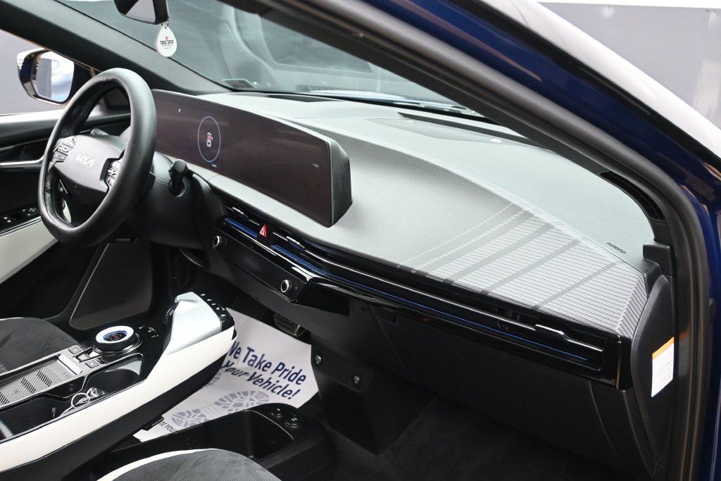 Used 2022 Kia EV6 GT-Line w/ GT-Line Suede Seat Package AWD/4WD image 31