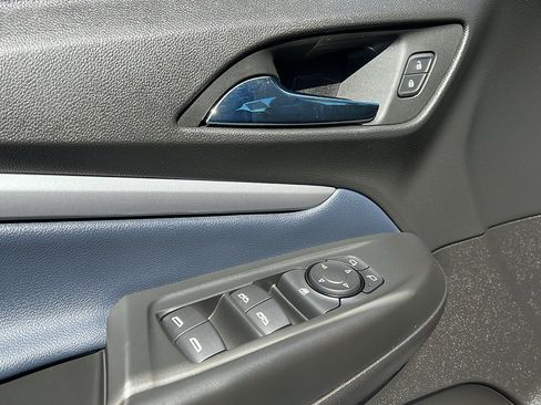 Certified 2023 Chevrolet Bolt EUV LT w/ Convenience Package image 16