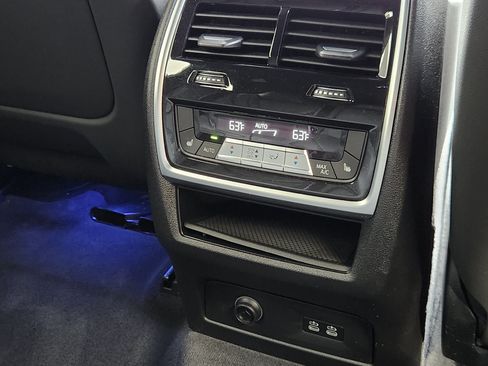 Used 2024 BMW XM AWD/4WD image 35
