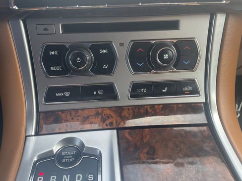 Used 2015 Jaguar XF Portfolio RWD image 28