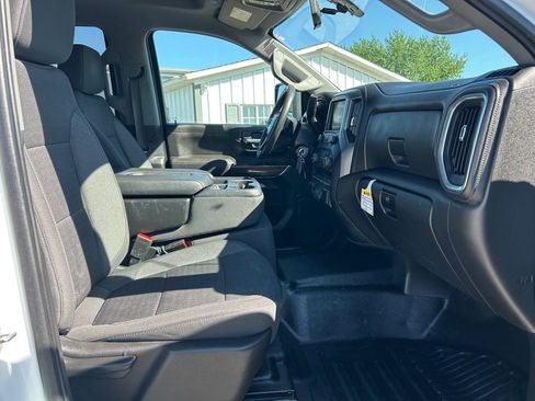 Used 2022 Chevrolet Silverado 3500 LT image 11