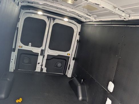 New 2026 Ford Transit 250 148 Medium Roof RWD image 10