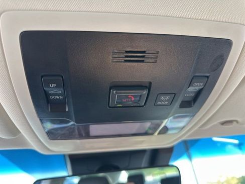 Used 2024 Lexus ES 300h w/ Premium Package image 35