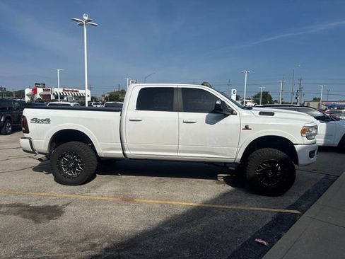 Used 2019 RAM 2500 Laramie AWD/4WD image 3