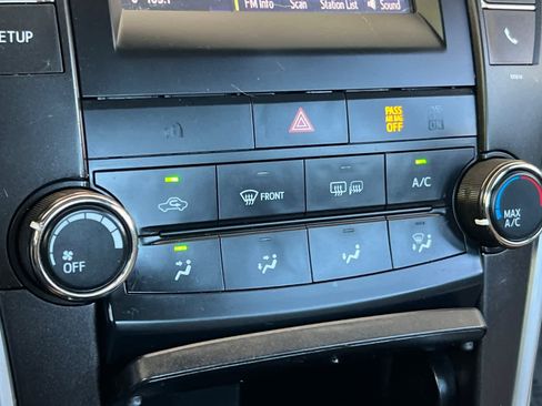 Used 2016 Toyota Camry LE FWD image 20