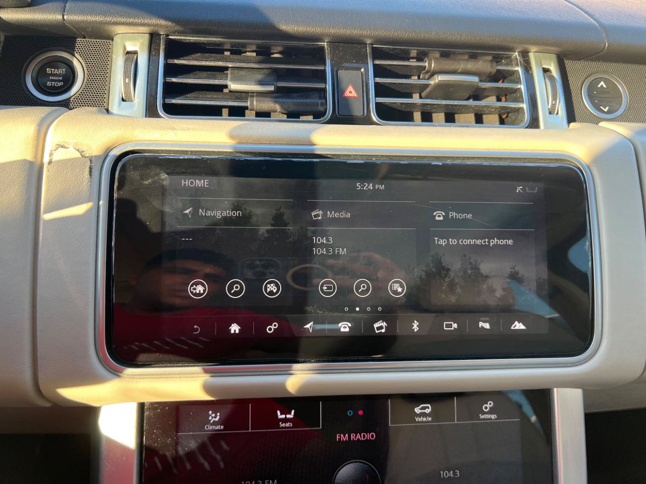 Used 2018 Land Rover Range Rover Supercharged AWD/4WD image 31
