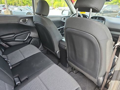 Used 2021 Kia Soul S FWD image 11