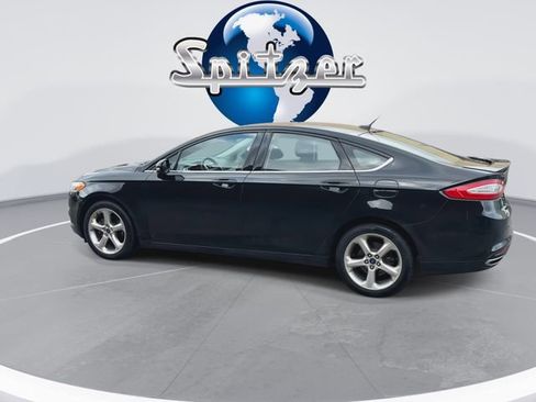 Used 2016 Ford Fusion SE image 7