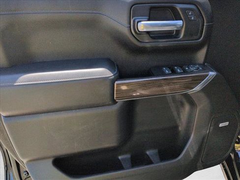Used 2020 Chevrolet Silverado 1500 LT Trail Boss AWD/4WD image 11
