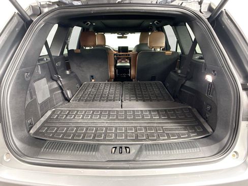 Used 2021 Lincoln Aviator Reserve w/ Equipment Group 201A RWD image 35