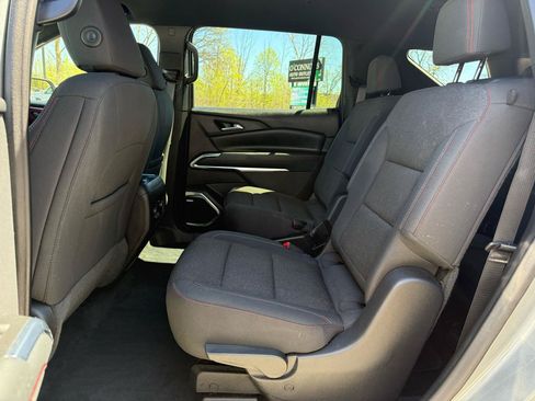Used 2024 Chevrolet Traverse Z71 w/ Enhanced Driving Package AWD/4WD image 16