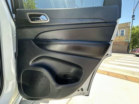 Used 2015 Jeep Grand Cherokee Altitude AWD/4WD image 36