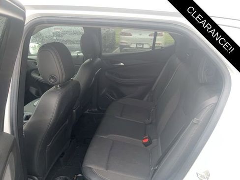 Used 2023 Buick Encore GX Preferred FWD image 11
