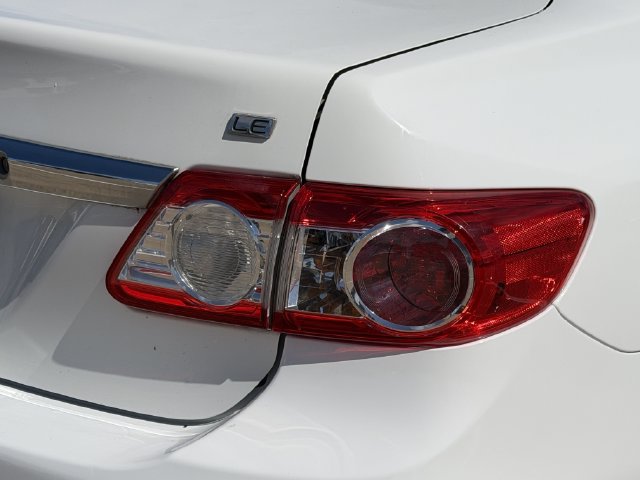 Used 2013 Toyota Corolla LE FWD image 7
