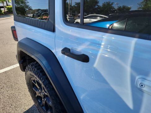 Used 2023 Jeep Wrangler Willys image 13