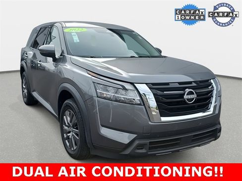 Used 2022 Nissan Pathfinder S image 3