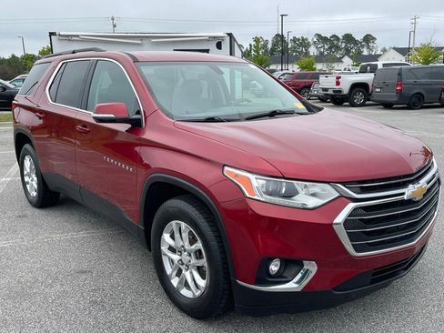 Used 2019 Chevrolet Traverse LT FWD image 16