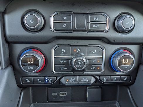 Used 2024 Chevrolet Tahoe Premier image 33