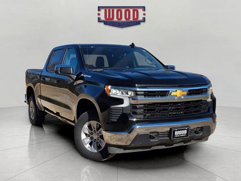 Used 2025 Chevrolet Silverado 1500 LT image 1