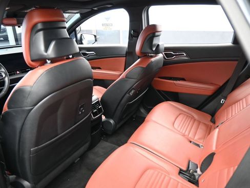 Used 2024 Kia Sportage SX image 40